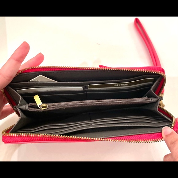 Fossil Wallet - Picture 2 of 4